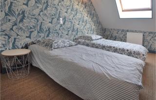 4 Bedroom Cozy Home In Montsenelle - 4