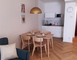 "U Latarnika" przy Portowej 18 - 8