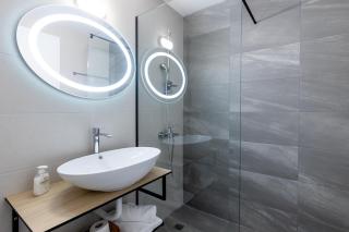 Pagani Blue - Luxury Maisonette I1 - 6