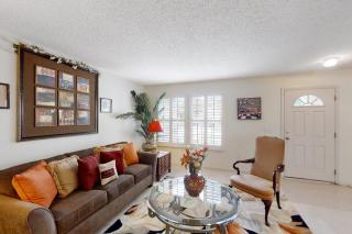 The Home on Tyson Lake Drive - Jacksonville - 9