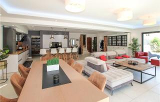 Amazing Home In Avignon With Kitchen - Avignon - 2