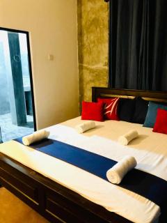 SunshineJP Guest House and bick rentel - Weligama - 4