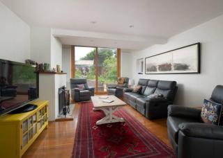 *Newly relisted* Coach House at Lisdillon Vineyard - Little Swanport - 6