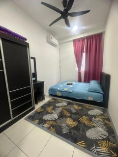 IQ Homestay Cybersouth with Swimming Pool - 5