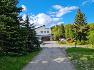 Villa Paradajs - ubytovanie pri jazere - Banská Štiavnica - 0