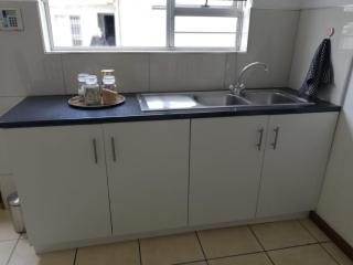 Rondebosch East Garlandale STRICTLY HALAAL, fresh garden cottage - 5