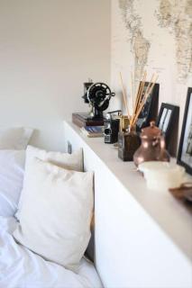 Luxurious cabin with desk & mini library - 6