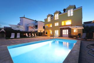 Apartments Oliva - Vrsi - 0