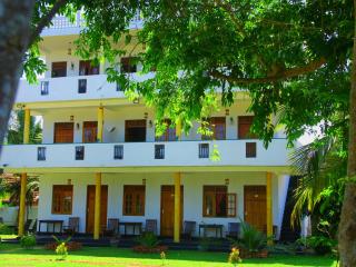 A One Calm Palace - 6