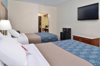 Econo Lodge Inn & Suites Shelbyville - Shelbyville - 4