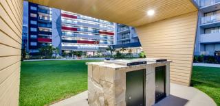 Modern Riverside Oasis - Gym Pool WiFi & Parking - Brisbane - 5