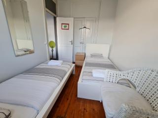 Shangri-La Hostel Anjos - Lissabon - 5