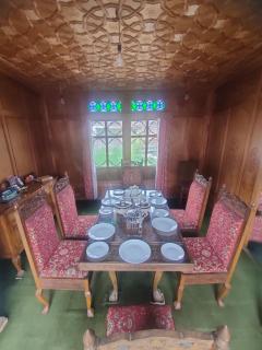 Houseboat Young Manhattan - Srinagar - 6