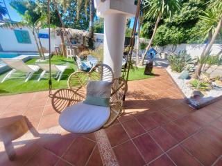 GATU PREMIUM Villa Lurberri piscina privada, 4 dormitorios, 2 baños, parking , jardines, " Preferente mayores de 25 años y familias " ín y barbacoa - Chiclana de la Frontera - 8