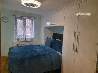 N&D Luxury Home in London - 7