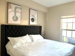 KING & QUEEN w/free parking near Easton - Columbus - 4