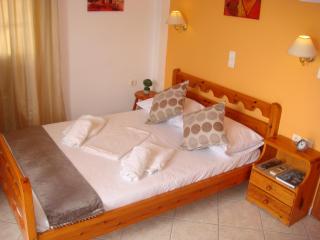 Boussetil Rooms CapAnMat - Tinos - 7
