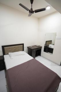 Hotel Ravi Residency - Nadiad - 3