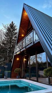 V house Goc - - 2