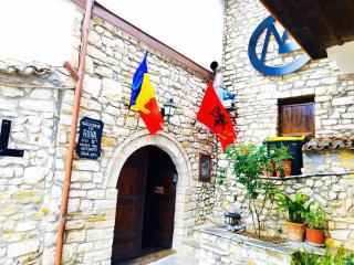 Guva Mangalem Hotel Restaurant - Berat - 8