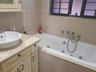 Roosthaven Guesthouse - Centurion - 1