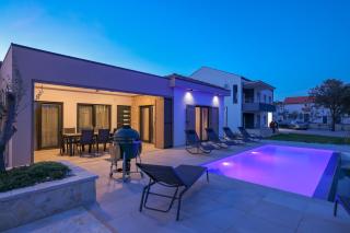 Premium Villa Nessi with Pool & Seaview - Vir - 8
