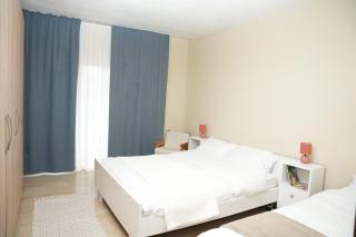 Ogi's Central Apartment - Tirana - 4