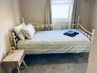 Sea Side Getaway - 3