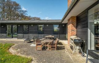 5 Bedroom Stunning Home In Knebel - 7