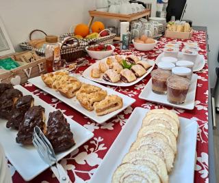 La Vie Fuille Bed and Breakfast - 3