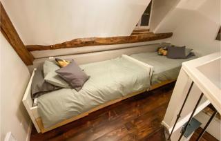 3 Bedroom Lovely Apartment In Ocquerre - Ocquerre - 4