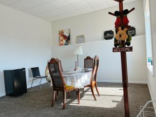 Peaceful and Spacious Lake View - West Kelowna - 3