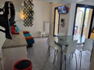 Duplex 44m² avec terrasse de 8m² accès direct mer/pisci/parking privatif surveillé - Six-Fours-les-Plages - 7