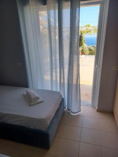 Ionian View Guest House - Qeparo - 5