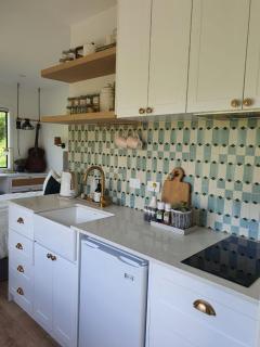 Tiny house with greenhouse dining - 7