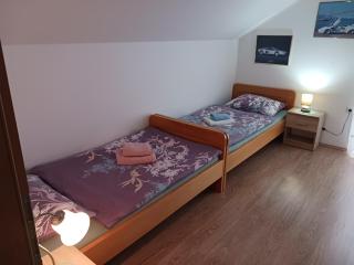 M & J - Krasno Polje - 3