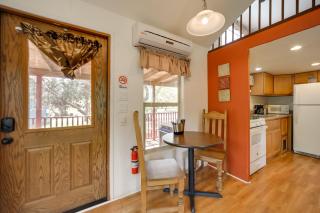 Cozy Fredericksburg Cabin with Shared Hot Tub! - 3