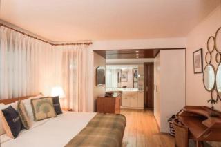 The Gatehouse - Saint James - 1