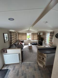 Tranquil Retreat at River Valley Country Park - 1