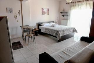 Papi's Free Parking Apartments 2 - Studio - 4