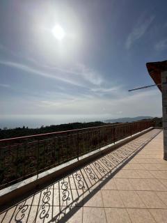 Golden Sunset Villa - 5
