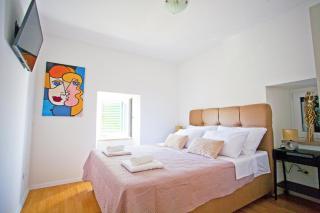 Actor Apartment - 9