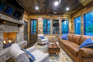 Brand New Luxury 2 Bedroom with Loft and Spa Sleeps 10 - 2