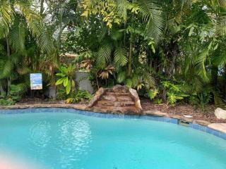 Sea Glass Vacation Home - 2