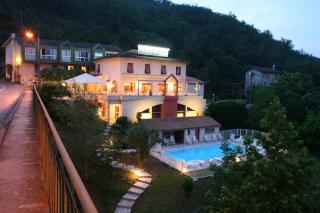 Logis Hotel Restaurant du Pont - Ambialet - 1