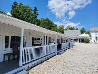 Yardarm Motel - Searsport - 6