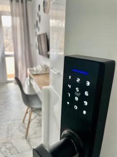 GlassRoom- Самостоятелна стая Private room - Varna City - 6