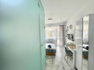 GlassRoom- Самостоятелна стая Private room - 5