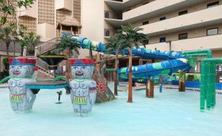 Beachfront, Spacious King Suite with Resort Access, Free Parking! - Myrtle Beach - 9