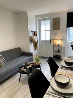 Bel appartement sur cour plein centre ville et parking - Moulins - 3